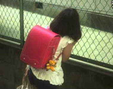 《可疑大媽誘拐女童》帶小朋友去超市一定格外小心啊