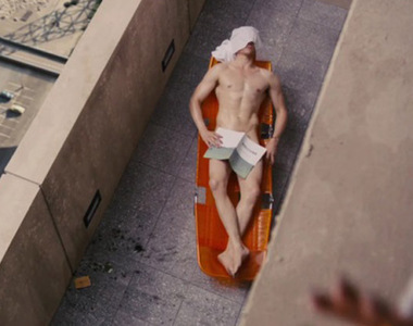 電影《High Rise》湯姆希德斯頓的裸體讓影迷都要瘋了~