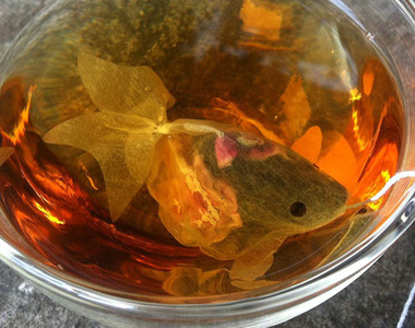 生活充滿小驚奇《特別的茶包設計》世界知名的金魚茶包是台灣設計的唷 ❤