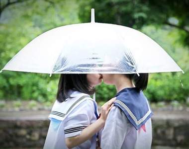  《百合女高中生》放課後回家的路上是只有我們的兩人世界