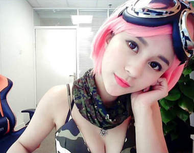 《電競Angelababy》劉珍妮Coco是一位難得的澎湃型美女實況主