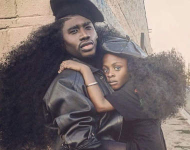 《親子爆炸頭》在這對父女身上見識到基因遺傳的力量...