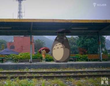 妄想創作《當宮崎駿出現在現實生活中》龍貓到哪都在等車阿(笑)