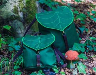 超可愛《闊葉背包》背到野外玩耍之後要記得帶回家哦w