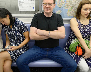 《搭乘交通工具的禮儀》我還以為大家都知道不要腿開開？