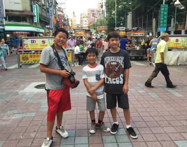 美劇《菜鳥新移民》台灣取景　許瑋甯嫁老周＆寧夏夜市入鏡　