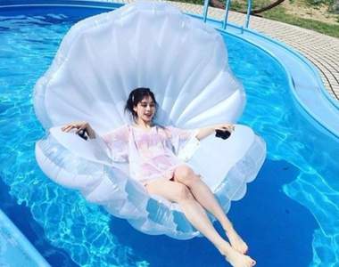 一秒融化少女心的《貝殼游泳坐圈》這一次真的要當美人魚啦
