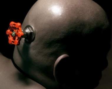 《詭異的遊戲公司logo》還沒正式進入遊戲就讓你不舒服