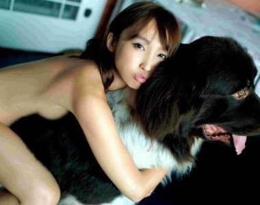 《吉木莉莎》最新寫真集裸臀解禁 與《校對女王》和田正人緋聞也同樣受矚目