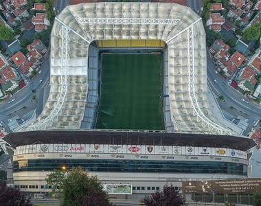 《全面啟動風攝影》應證了地球是圓的（誤）