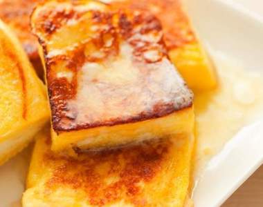 懶人食譜《用香草冰淇淋做法式吐司》簡單完成奶香濃郁的美味早餐~♡