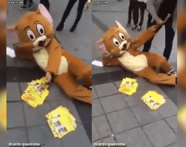 《吉祥物們超囂張的發傳單方式》吉祥物：我就是躺著發傳單～要拿的過來啊XD