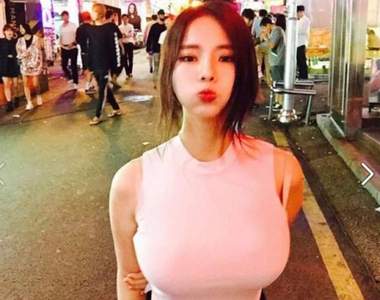 《韓系著衣巨乳魅力》我是個單純的男人只要有歐派就給讚XD