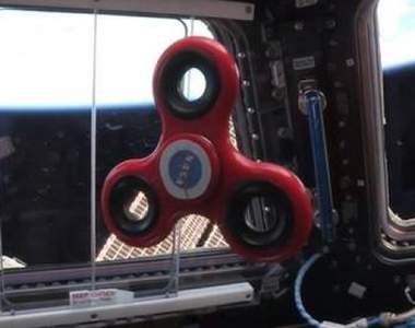 《宇宙中的指尖陀螺》超嗨的就這樣轉轉轉不會停耶