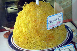 北海道《超大份量炒麵》連菜單命名都讓人感受到老闆的瘋狂ww