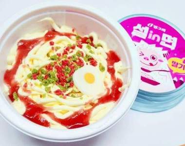 韓國《泡麵冰淇淋설in면》激似泡麵的冰淇淋讓網友大驚奇