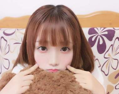 《童話女孩妍子Kenko》雙馬尾加洋裝就像是從故事書裡走出來的一樣