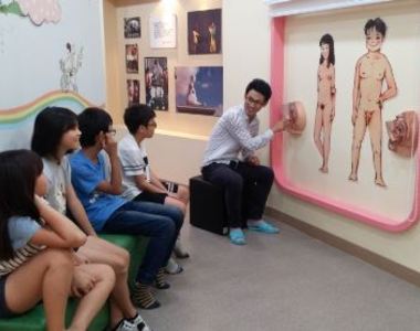 生育率快速下降中《韓國政府推出早點下班日》台灣也....可以跟進嗎