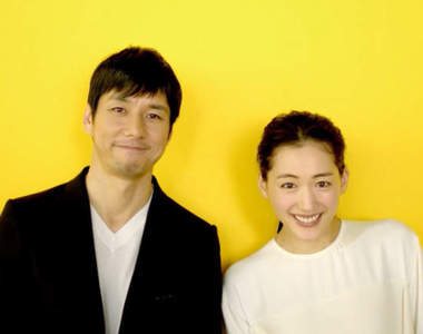 《嬌妻出沒注意》綾瀨遙×西島秀俊兄妹演完新日劇再扮夫妻