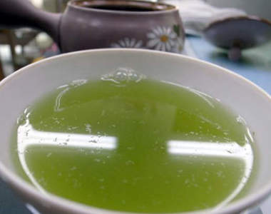 《茶裡飄浮的毛屑》看起來像灰塵一樣的東西到底是什麼呢？