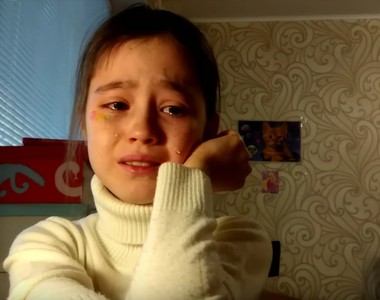 辦見面會《萬人響應一人到場》俄羅斯10歲女孩鏡頭前落淚
