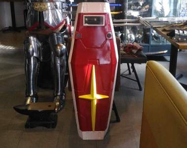 武器屋出大招《鋼彈RX-78-2盾牌實體化》Cos完手要廢好幾天吧…
