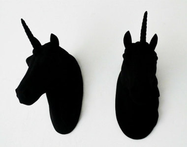 最黑的黑色《絕黑顏料BLACK 2.0》黑到像是PS改圖般的無限深沉