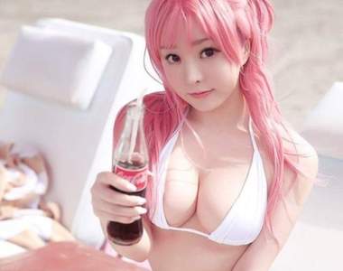 《柳侑绮》Cosplay生死格鬥中的穗香 無法挑剔的好身材