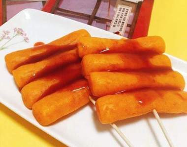 GS25《辣炒年糕麵包》讓你走進便利商店也能被辣到