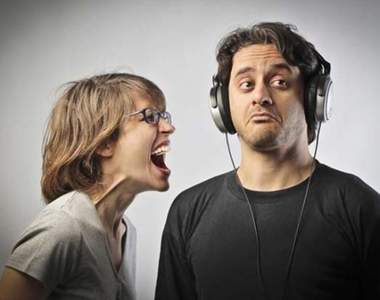 《說謊被抓到的反應有哪些》又有多少人能坦白承認呢？