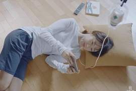 飲料大牌推《用吊點滴的方式喝飲料》中二飲用法讓你喝飲料也能被翻白眼（誤）