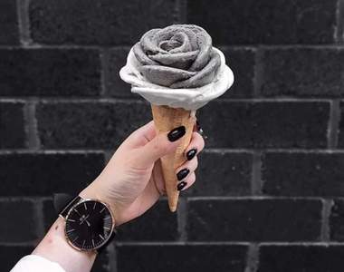 《冰淇淋玫瑰》片片花瓣就這樣融化在口中