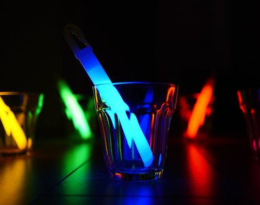 防災妙招《螢光棒變成緊急照明燈》這就是偶像迷的優勢……