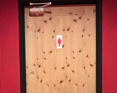 《夢幻女廁奇景》直接入住都沒問題的廁所裝潢究竟用意是......