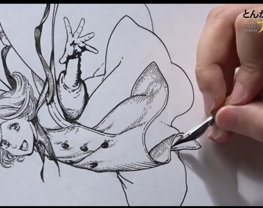 《漫畫家白濱鷗公開作畫過程》人物服裝上的線條超費工