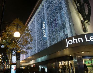 《跟百貨公司同名的男人》每天推特上被各種哎特