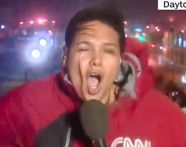 《在颶風中記者都變形了》鄉民無奈:看了有夠憂鬱的...