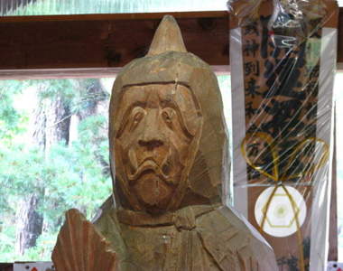 窮神發威《日本窮神神社關閉》沒想到連祭主都難敵窮神強大威力...(苦笑)