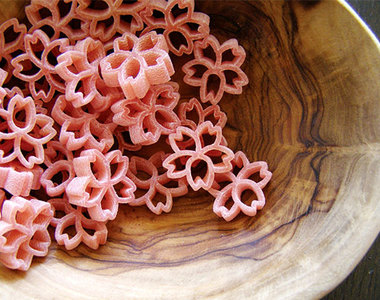 餐桌上賞櫻《櫻花義大利麵》還可以一口一口吃進肚子裡