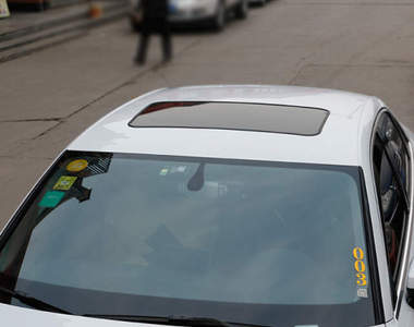 裝B神器《假天窗》不能開的汽車天窗