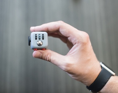 《紓壓方塊Fidget Cube》消除手癢想亂按開關的焦慮感