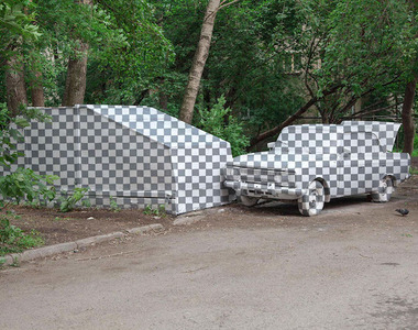 視覺藝術《這車子跟房子是透明的》有在使用Photoshop一定懂XD