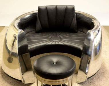 《舊飛機零件做成的家具》每一款看起來都好有近未來科幻感