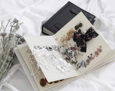 誰說耳環就不能珍藏《耳環收藏冊人氣發燒中》把耳環當收藏品收起來準沒錯