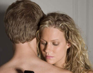 《劈腿簡訊還傳錯人》所以說要專一啊...