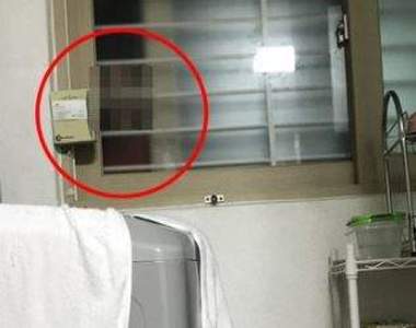 當你在廚房時有《陌生男子直接開窗偷窺》時到底要跑還是要叫