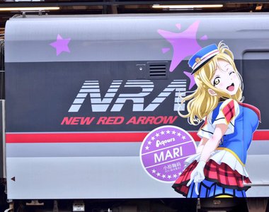 LL Sunshine痛電車活動《人物彩繪的位置好尷尬》巨乳縮起來又浮出來……