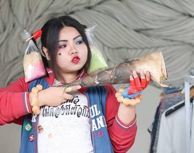 可愛又爆笑的《低成本Cosplay》女神 Sine Benjaphorn 來啦~