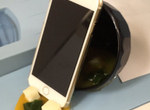 《打翻味噌湯手機座》超逼真食品模型技術再上一層樓 《打翻味噌湯手機座》超逼真食品模型技術再上一層樓
