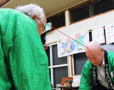 《日本禿頭協會》用油亮的光頭照亮這個世界~還可以用光頭拔河